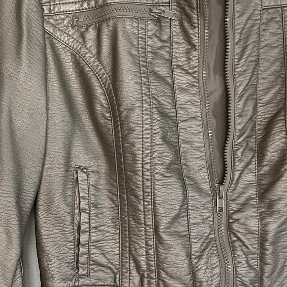 Xhilaration bomber jacket - Picture 6 of 6